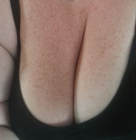 naughtygirl84x header picture leakfans.com