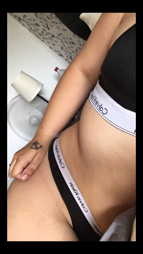 nennee header picture leakfans.com