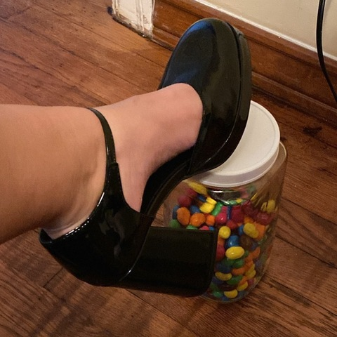 neongreendanish header picture leakfans.com