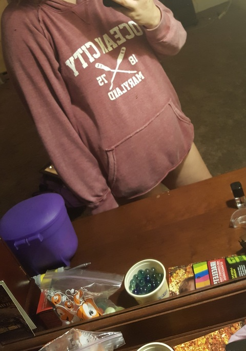 nicolereneee header picture leakfans.com