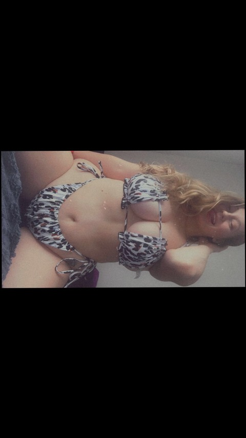 nikkireins24 header picture leakfans.com