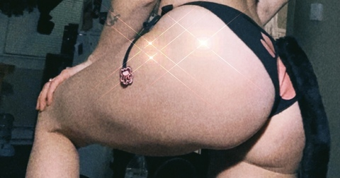 nilleyray header picture leakfans.com