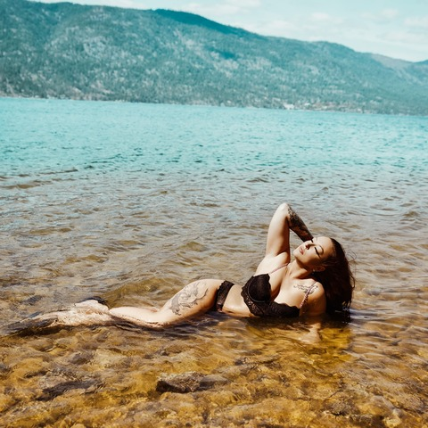 ninas_vibe_1111 header picture leakfans.com