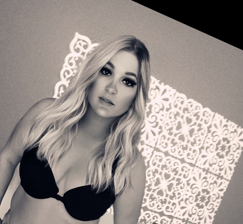 nnikkilynn29 header picture leakfans.com