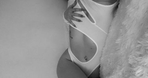 not444layla header picture leakfans.com