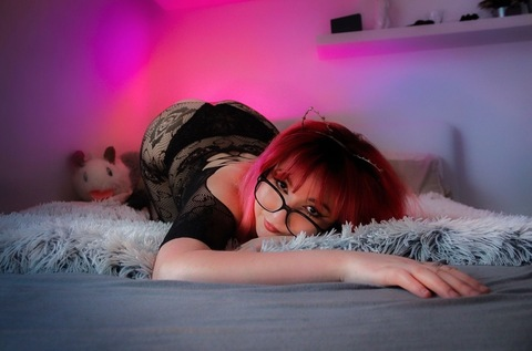 ntrollka header picture leakfans.com