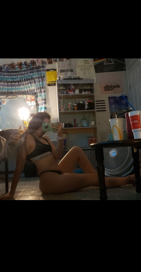 okayamberlynn header picture leakfans.com