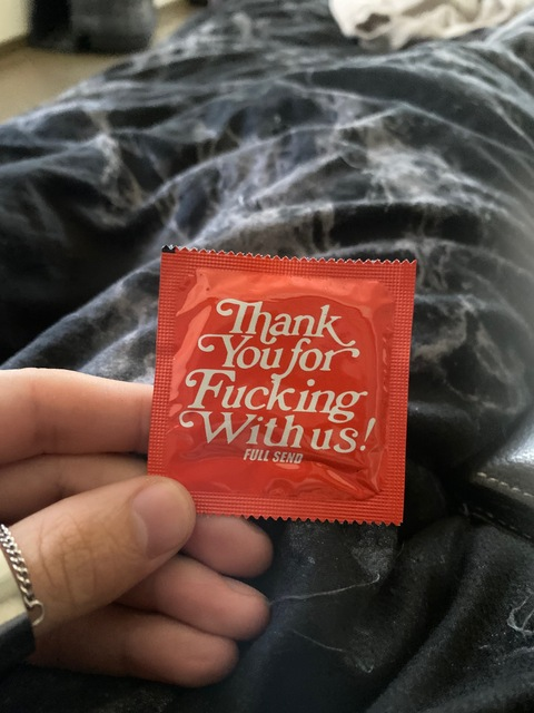 omglknowhim header picture leakfans.com