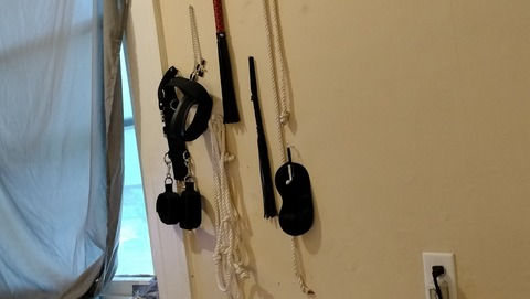 onethrobbinhood header picture leakfans.com