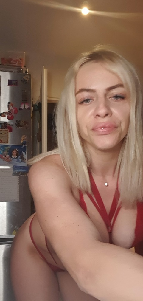 onlymaria28 header picture leakfans.com