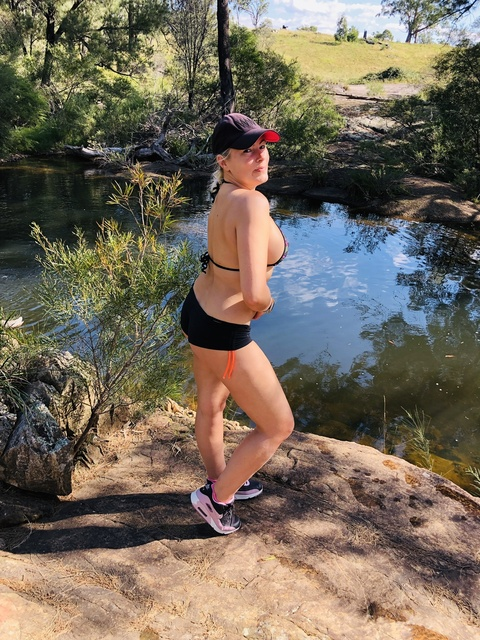 ozmissykj header picture leakfans.com