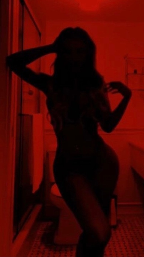 paola022 header picture leakfans.com