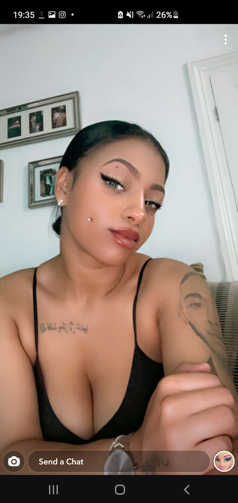 parice_x header picture leakfans.com