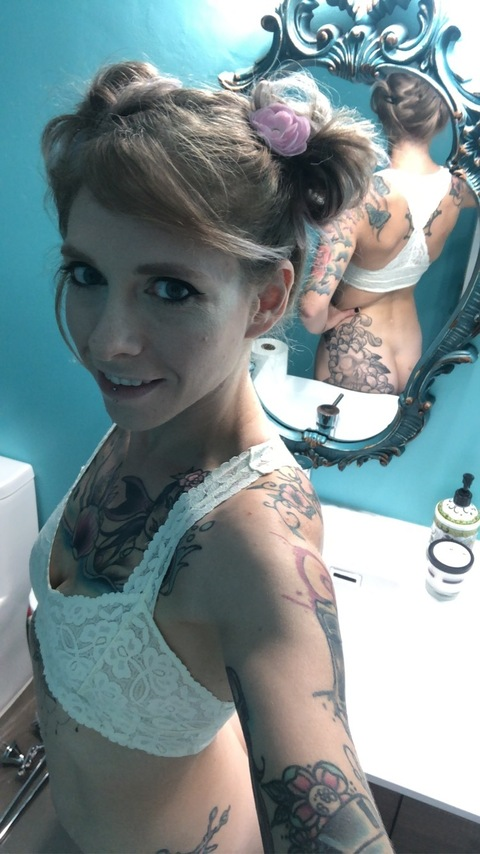 peekarefsderby header picture leakfans.com