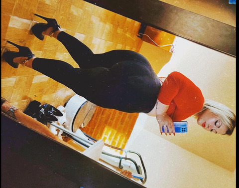 pluzsisebaby header picture leakfans.com