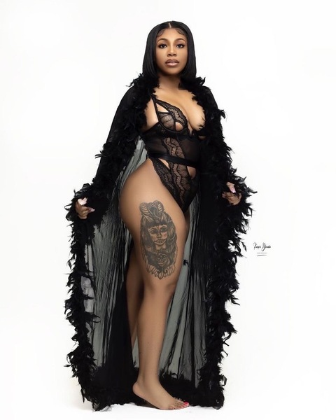 pretty_redd0 header picture leakfans.com