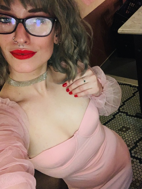 Header of pussykat93