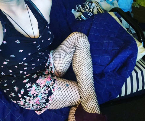 queenaria96 header picture leakfans.com