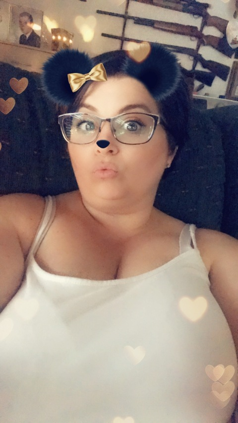 queencap header picture leakfans.com