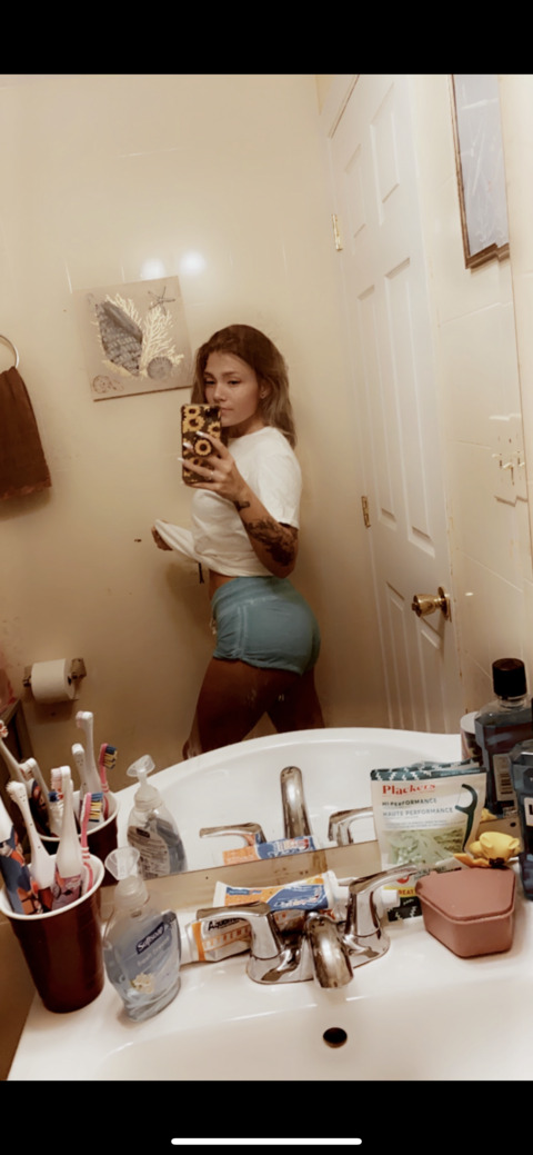 raegabri header picture leakfans.com