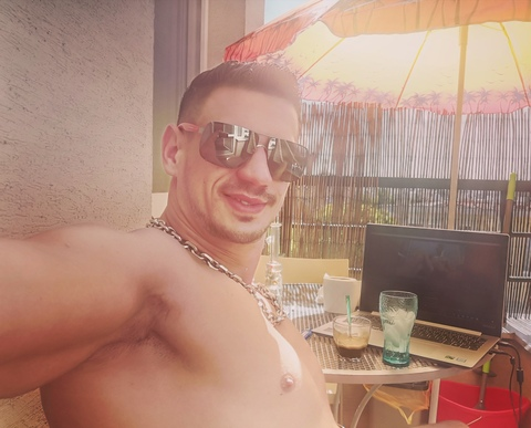 rafaelo_steel header picture leakfans.com