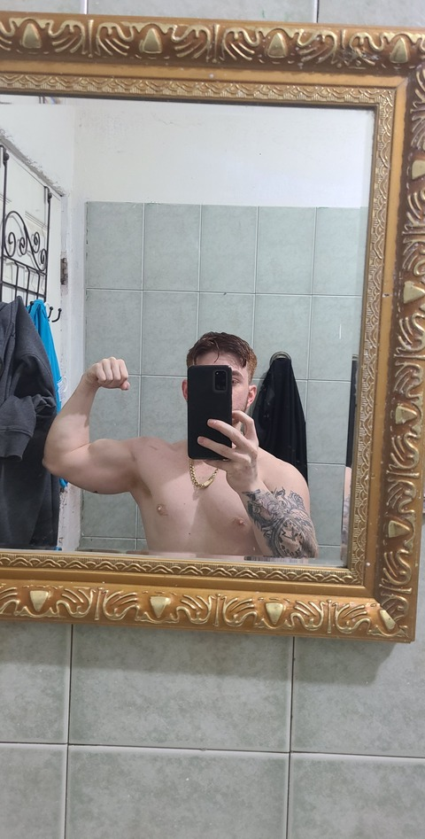 red4chub header picture leakfans.com