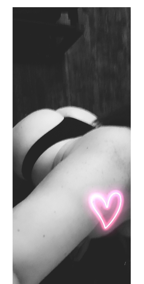 renees header picture leakfans.com