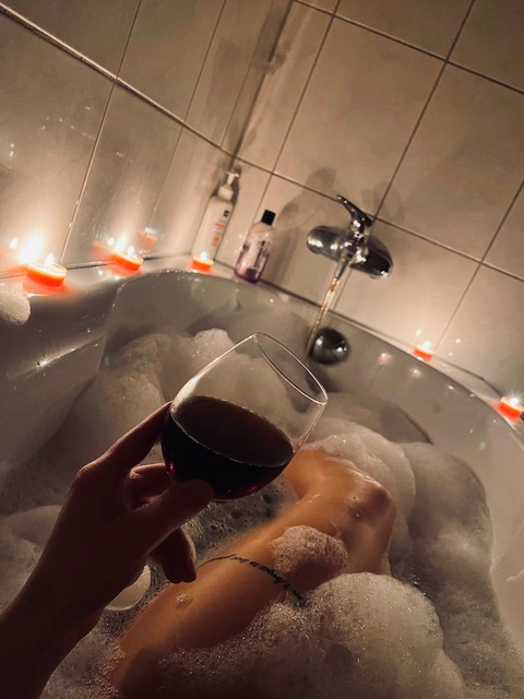 ronaela header picture leakfans.com