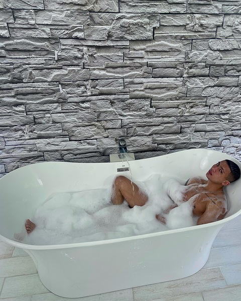 ronnycardenass header picture leakfans.com