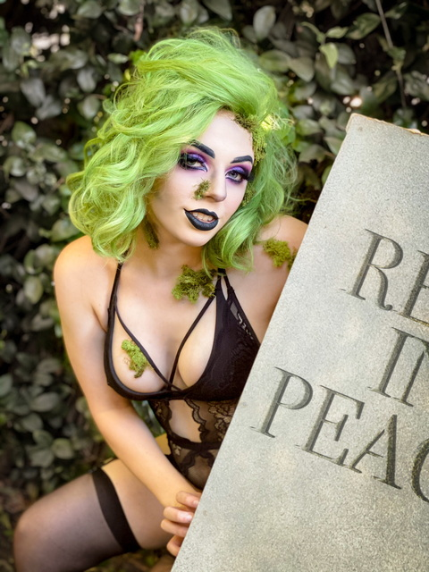 Header of roseygcosplay1