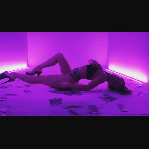 rue_luvs_u header picture leakfans.com