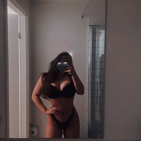 sandrahelgaard header picture leakfans.com