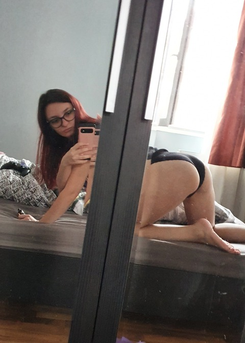 sapphire_satisfy header picture leakfans.com