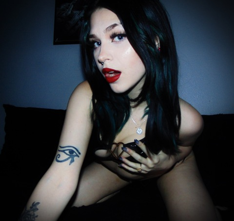 satanicsluut header picture leakfans.com