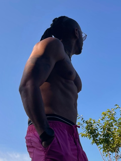 savfamfive header picture leakfans.com