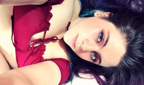 seletri_lone header picture leakfans.com