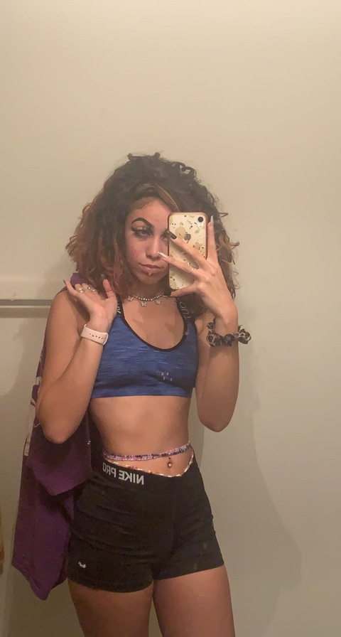 sexy.logan header picture leakfans.com