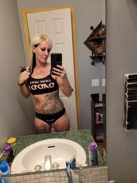 sexy1icequeen header picture leakfans.com