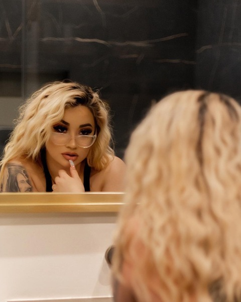 sexyserxen header picture leakfans.com