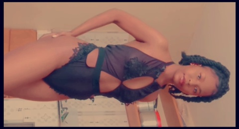 sharonsharon26 header picture leakfans.com