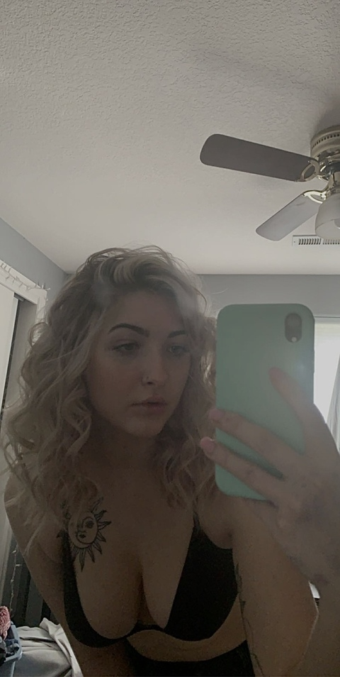 shayna_xoxo header picture leakfans.com