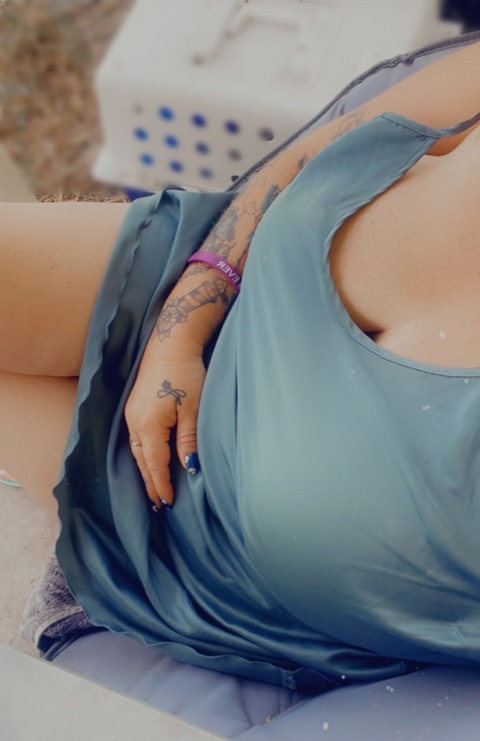 shybustychick header picture leakfans.com