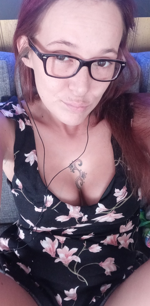 simply_gorgeous1 header picture leakfans.com