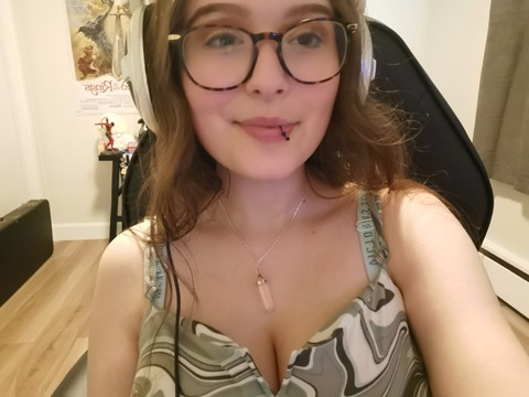 sinfullysting header picture leakfans.com