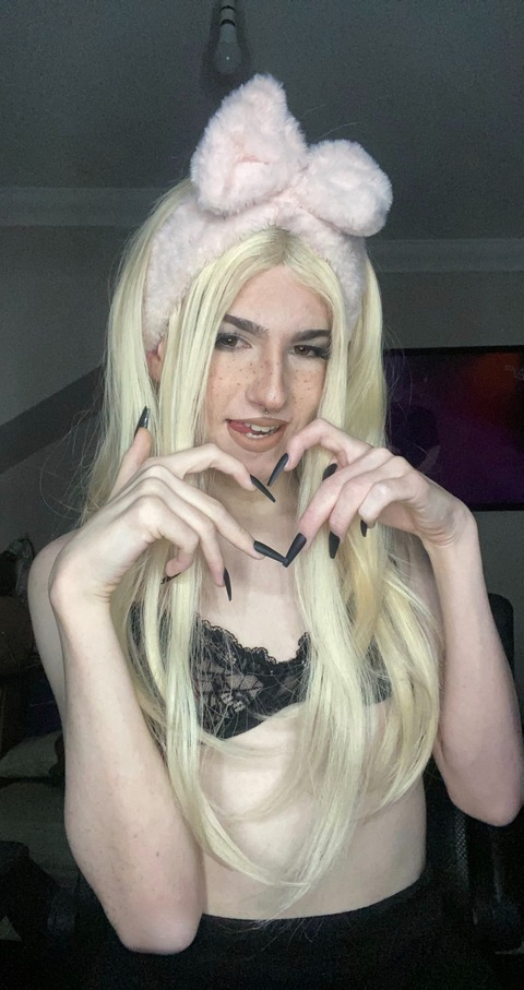 sissysonya header picture leakfans.com