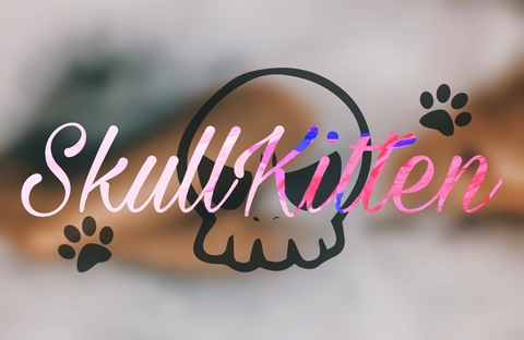 Header of skullkitten