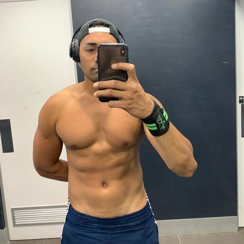 skuxx.dl header picture leakfans.com