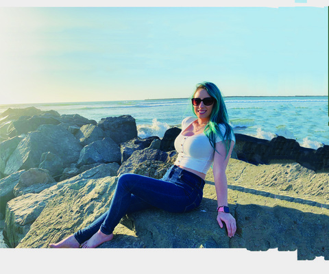 sky_blue_girl header picture leakfans.com