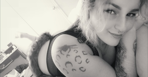 snowwykat header picture leakfans.com