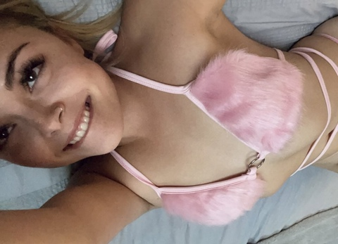 sorry-mom header picture leakfans.com